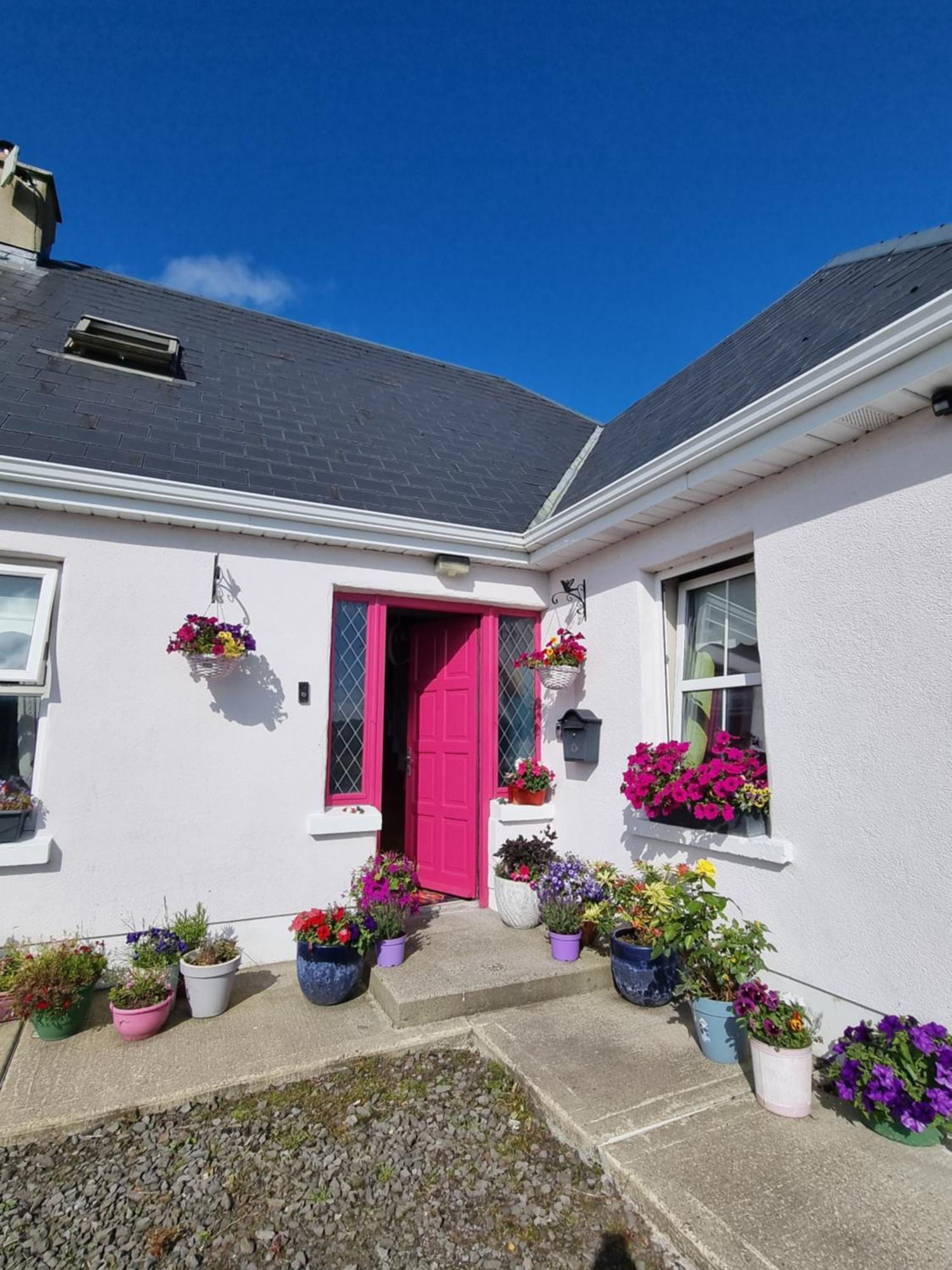 The Pink Door Apartamento Killala Exterior foto